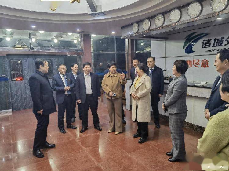 诸城市政协农业组到诸城外贸有限责任公司视察调研